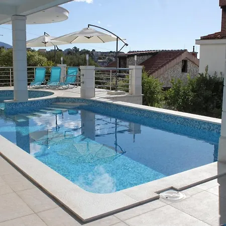 Seaside With A Swimming Pool Zavalatica, Korcula - 9150 Apartment *