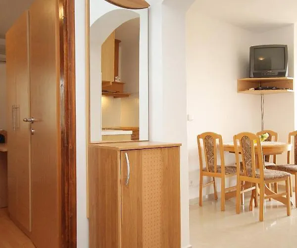 Seaside With A Swimming Pool Zavalatica, Korcula - 9150 Appartement *