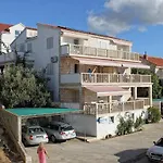 Seaside With A Swimming Pool Zavalatica, Korcula - 9150