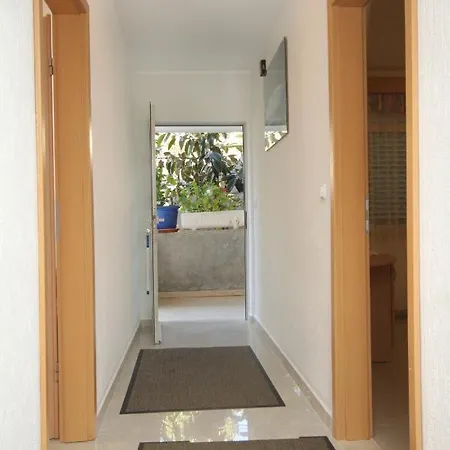 Apartment Seaside With A Swimming Pool Zavalatica, Korcula - 9150