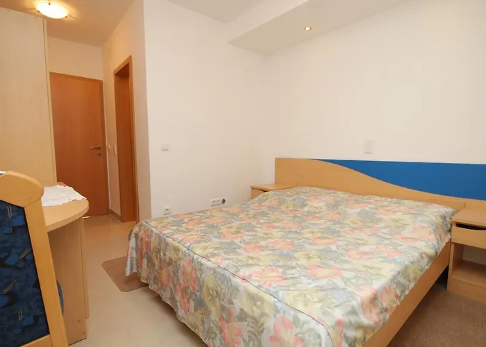 公寓 Seaside With A Swimming Pool Zavalatica, Korcula - 9150 *